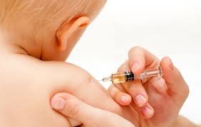 Dziecko w czasie szczepienia